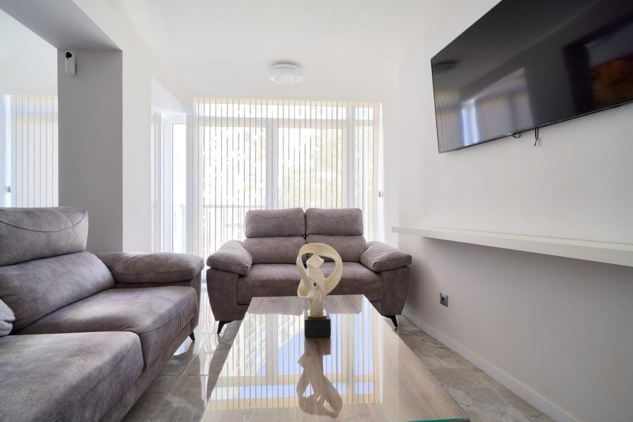 Stylish Central مالقة المظهر الخارجي الصورة